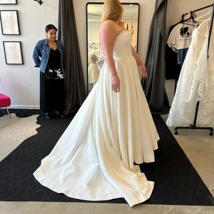 Justin Alexander Berkley Strapless Wedding Dress Size 18 in Off White